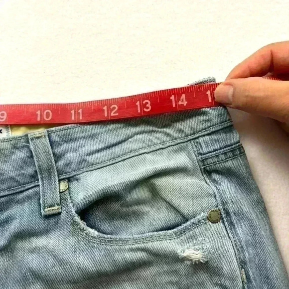 Paige Callie Crop Broke Distress Light Wash Boyfriend Midrise Ankle Jean Size 28 - Picture 13 of 15